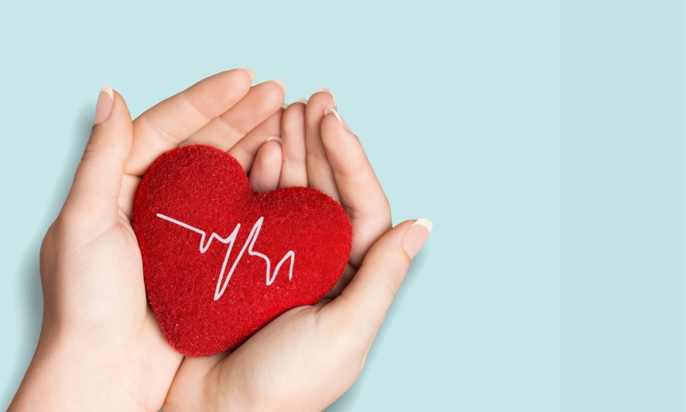 Blood pressure Smartphone turned into BP monitor with cheap 80 cent clip