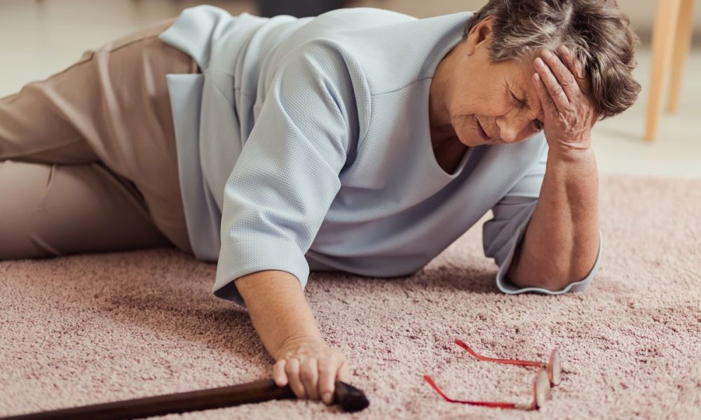 Dizziness in older adults linked to higher risk of falling