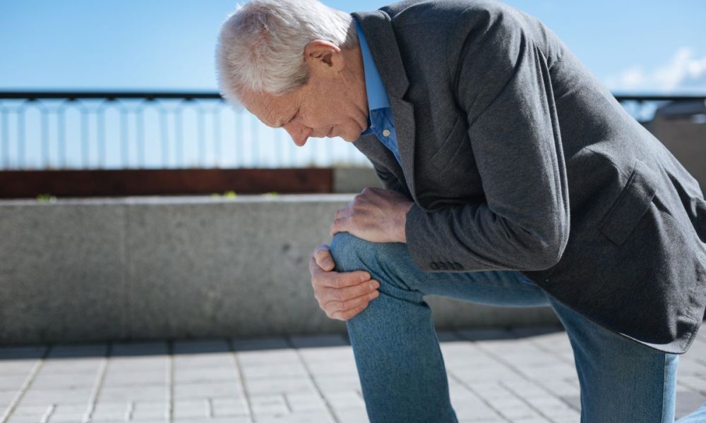 Knitted knee wearable may prevent or delay joint decline