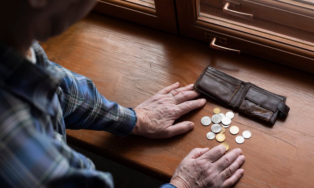 Poverty significantly increases heart disease and cancer mortality risk