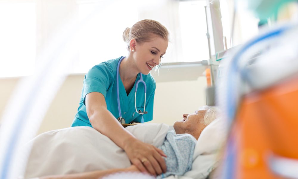 Older adults hospitalised for heart failure had high risk of kidney complications, finds study