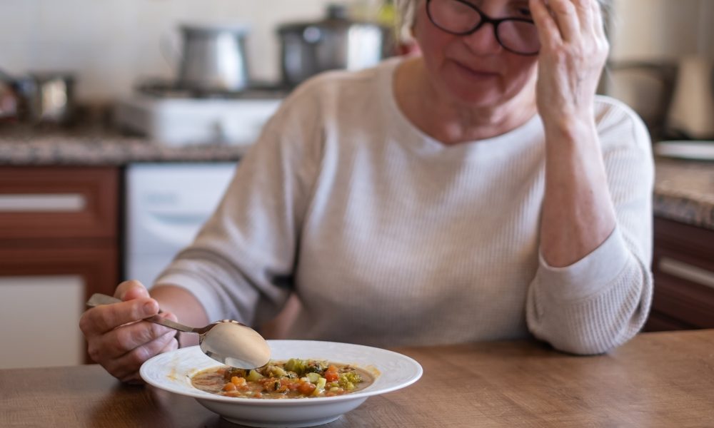 Low-calorie diets may increase risk of depressive symptoms, study finds